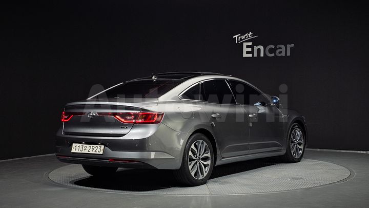 Renault SM6 2016 — 2