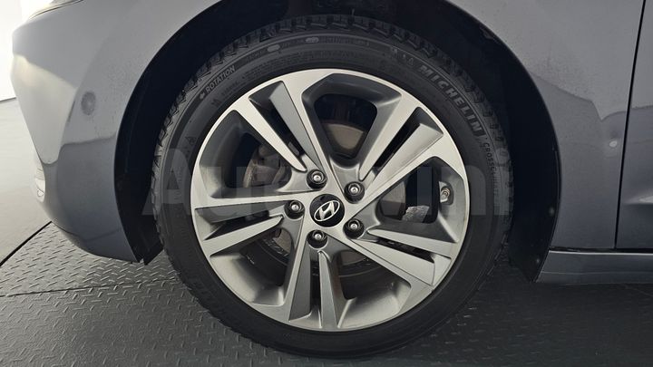Hyundai Avante 2017 — 5