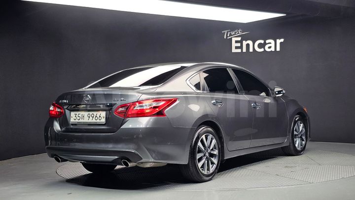 Nissan Altima 2017 — 2