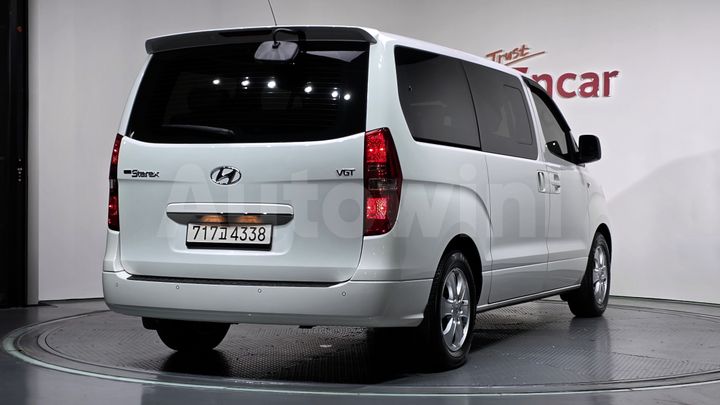 Hyundai Starex 2021 — 2