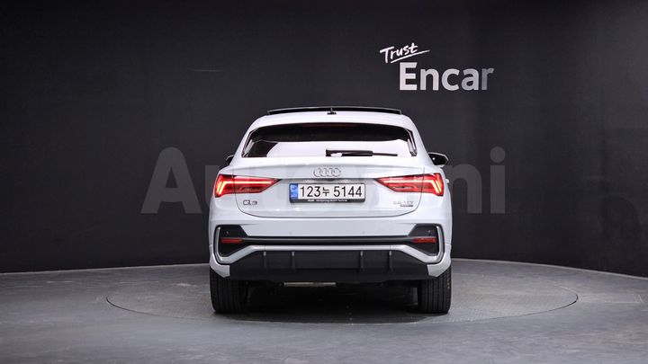Audi Q3 2022 — 4