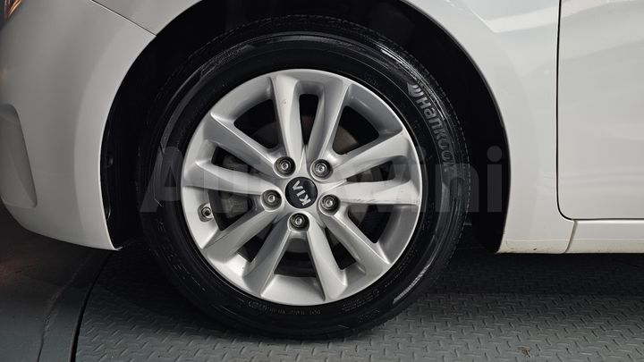 Kia K3 2016 — 5