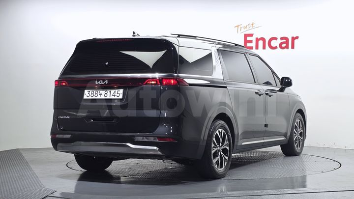 Kia Carnival 2023 — 2