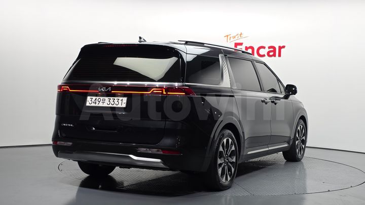 Kia Carnival 2023 — 2