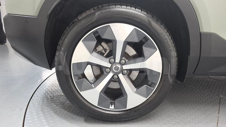 Volvo XC40 2023 — 5