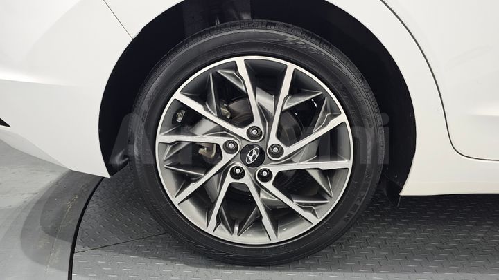 Hyundai Avante 2020 — 5