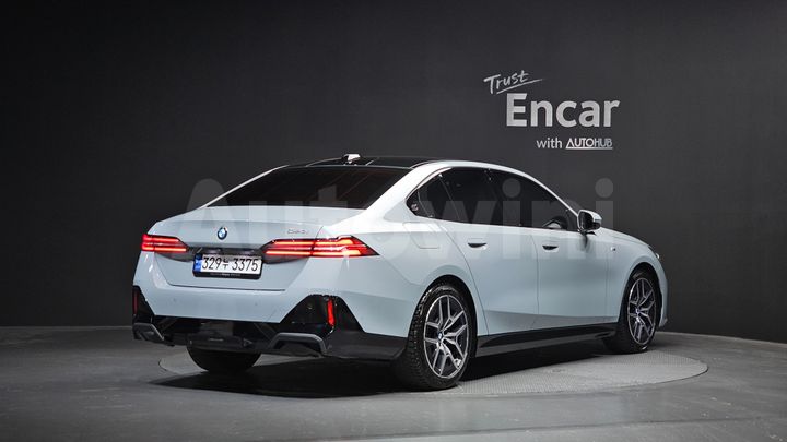 BMW 5 Series 2024 — 2