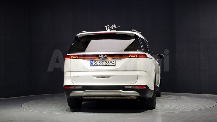 Kia Carnival 2023 — 4