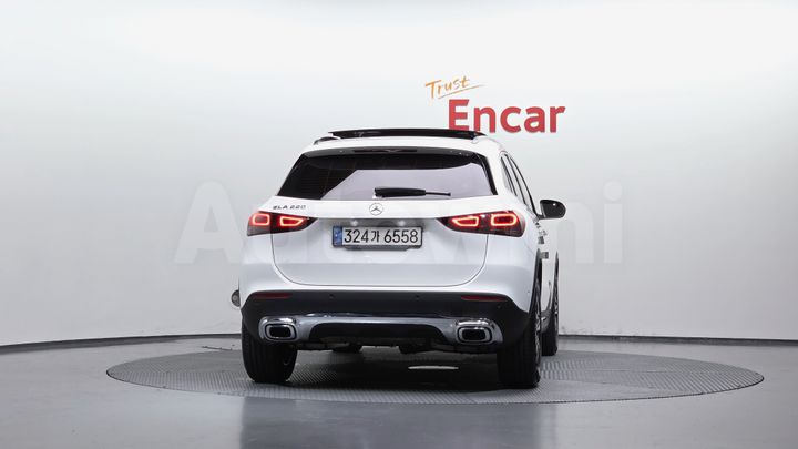 Mercedes-Benz GLA Class 2021 — 4