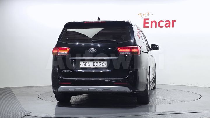 Kia Carnival 2016 — 4