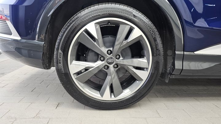 Audi Q4
