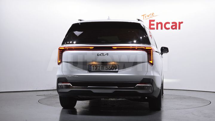 Kia Carnival 2024 — 4