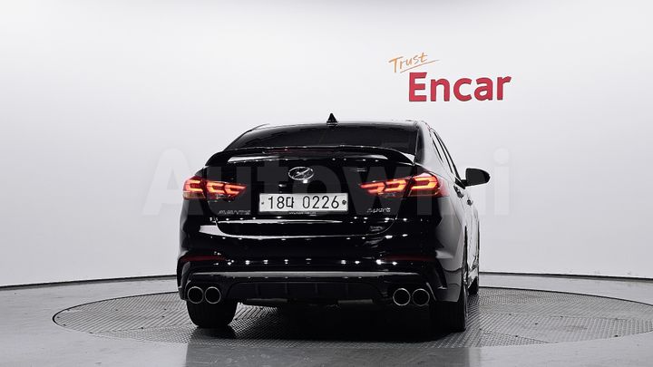 Hyundai Avante 2017 — 4