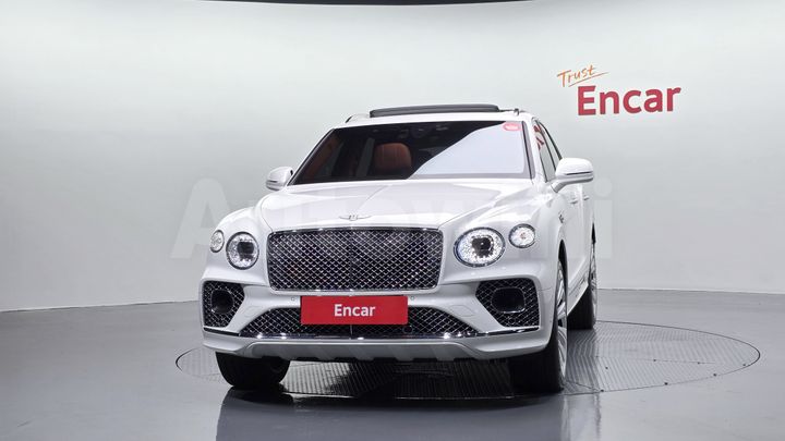 Bentley Bentayga 2022 — 3