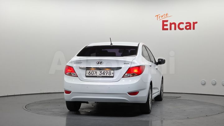 Hyundai Accent 2016 — 4