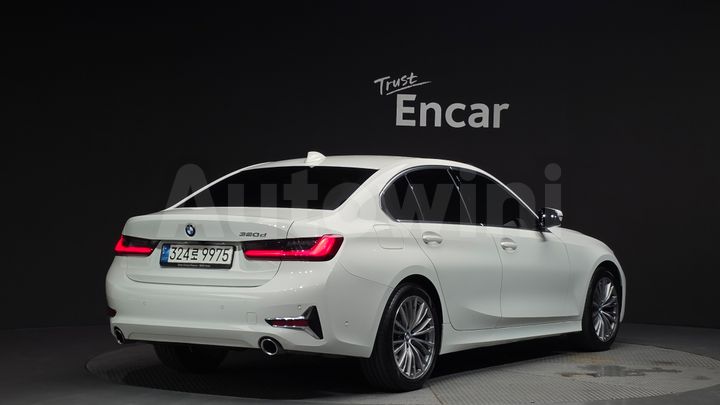 BMW 3 Series 2022 — 2