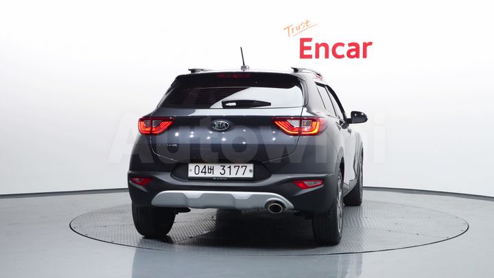 Kia Stonic 2018 — 4