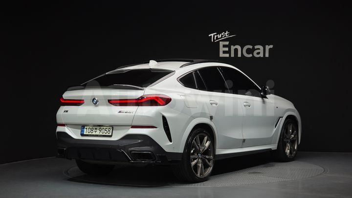 BMW X6 2021 — 2