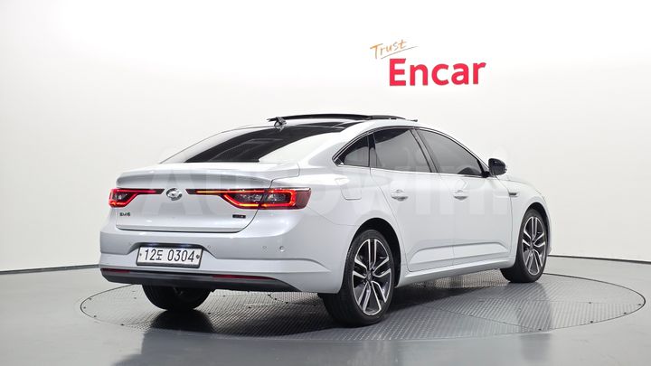 Renault SM6 2016 — 2