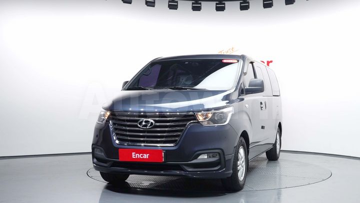 Hyundai Starex 2018 — 2