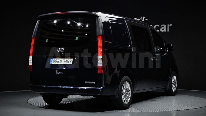 Hyundai Staria 2022 — 2