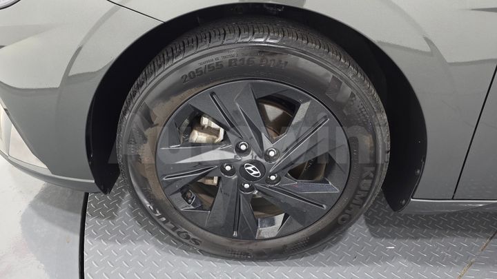 Hyundai Avante 2023 — 5