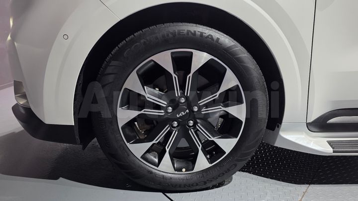 Kia Carnival 2023 — 5