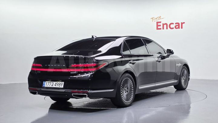Genesis G90 2021 — 2
