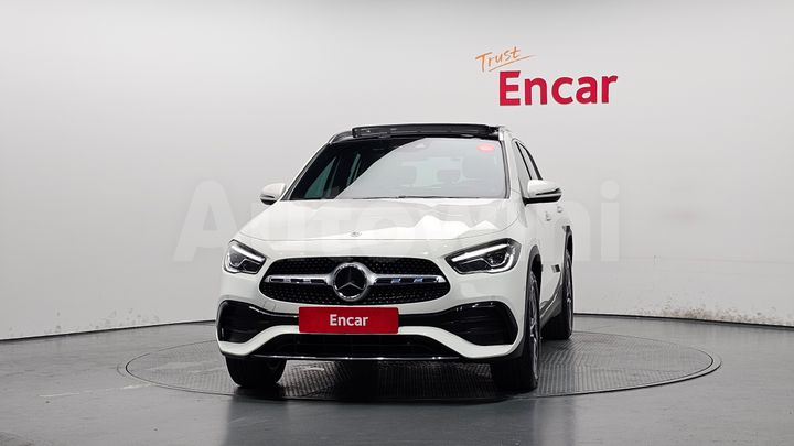 Mercedes-Benz GLA Class 2023 — 3