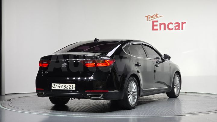 Kia K7 2017 — 2