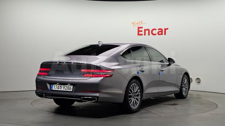 Genesis G80 2022 — 2