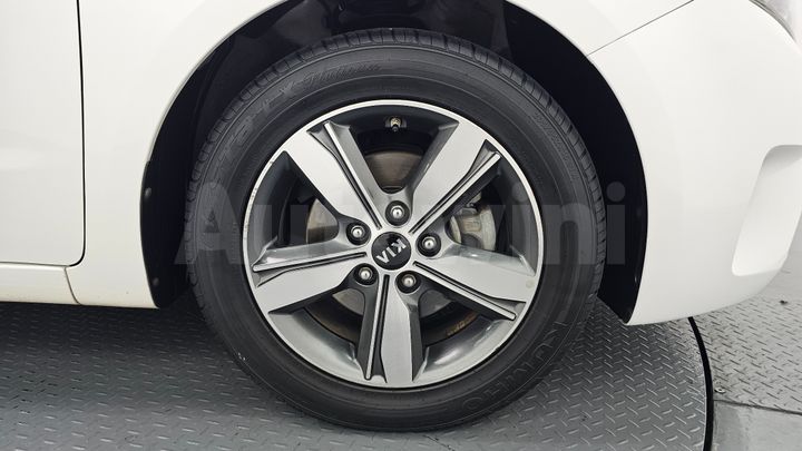 Kia K3 2018 — 5