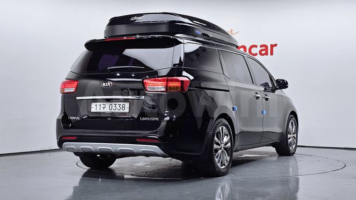 Kia Carnival 2017 — 2