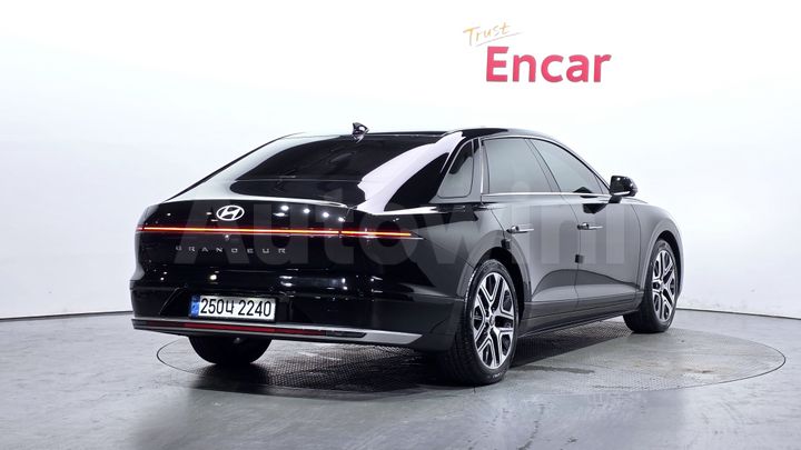 Hyundai Grandeur 2023 — 2