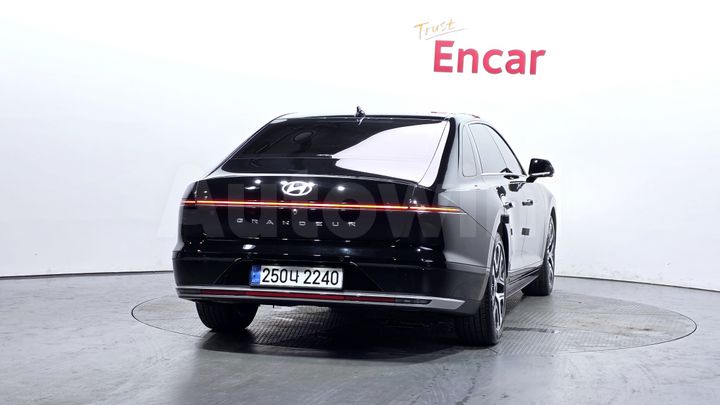Hyundai Grandeur 2023 — 4