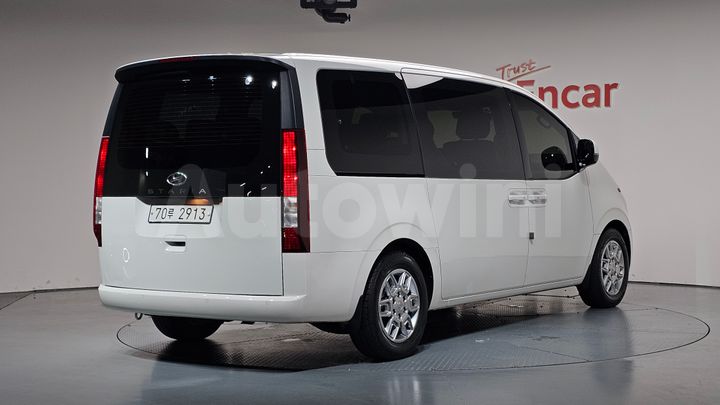 Hyundai Staria 2022 — 2