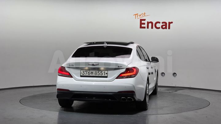 Genesis G70 2020 — 4