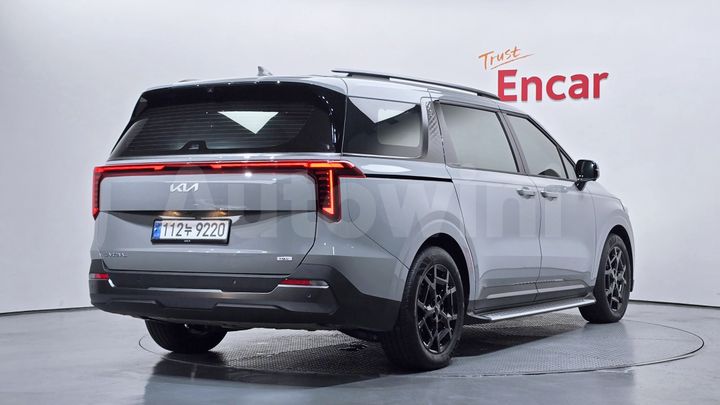 Kia Carnival 2025 — 2