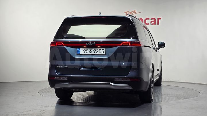 Kia Carnival 2023 — 4