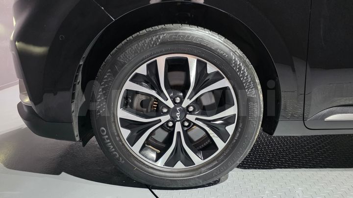 Kia Carnival 2023 — 5