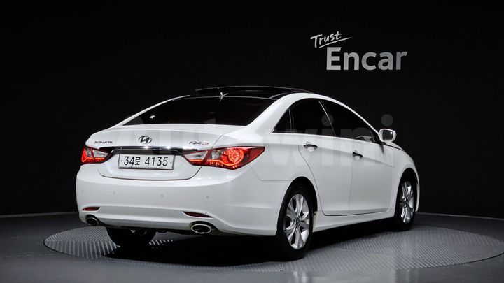 Hyundai Sonata 2010 — 2