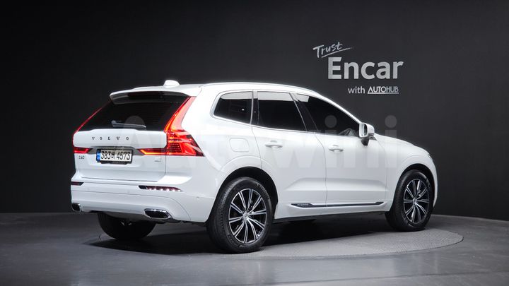 Volvo XC60 2021 — 2