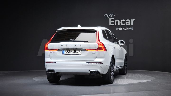 Volvo XC60 2021 — 4