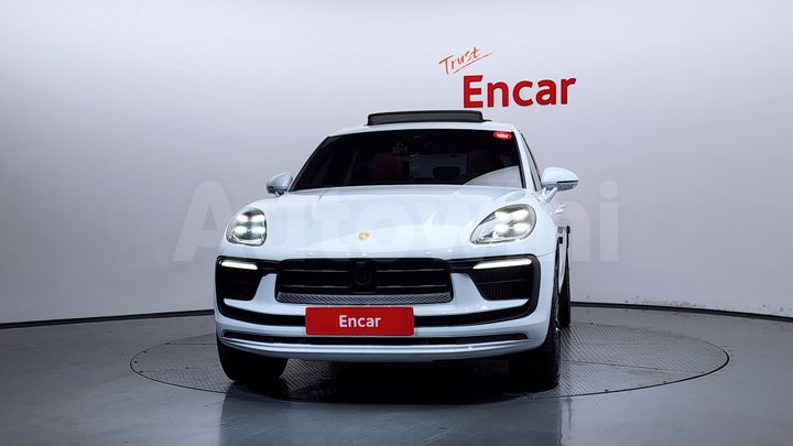Porsche Macan 2022 — 3