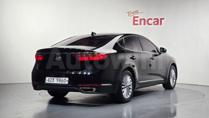 Kia K7 2016 — 2