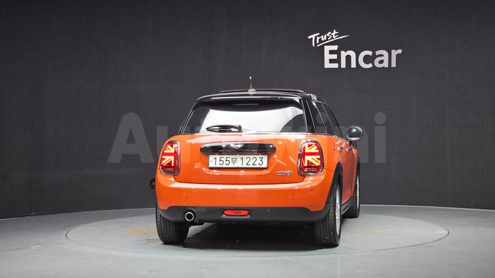 Mini Cooper 2020 — 4