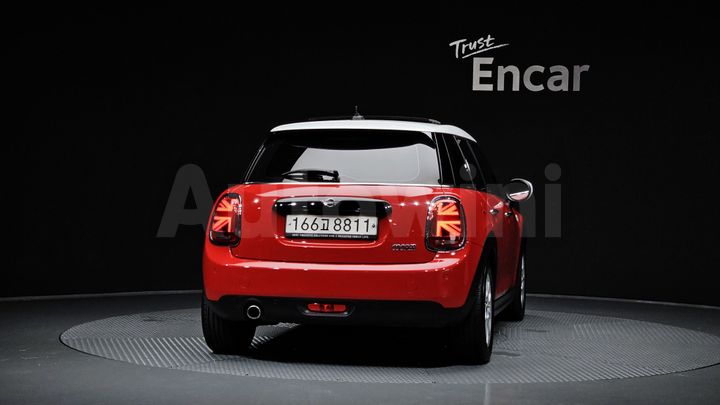 Mini Cooper 2020 — 4