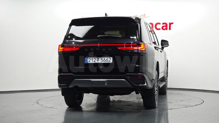 Lexus LX 2026 — 4
