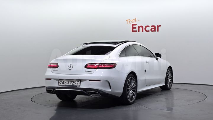 Mercedes Benz E Class 2021 — 2