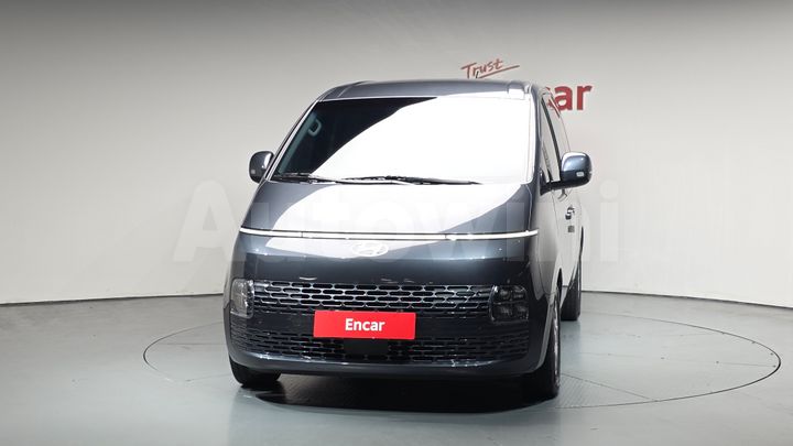 Hyundai Staria 2025 — 3